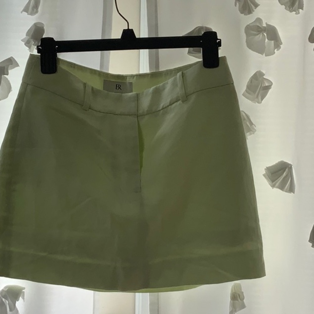 Banana Republic Women's Cargo Shorts - Light Green